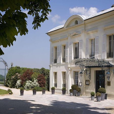 Pavillon Henri IV Hotel Restaurant Gastronomique Terrasse Saint-Germain-en-Laye Esterno foto