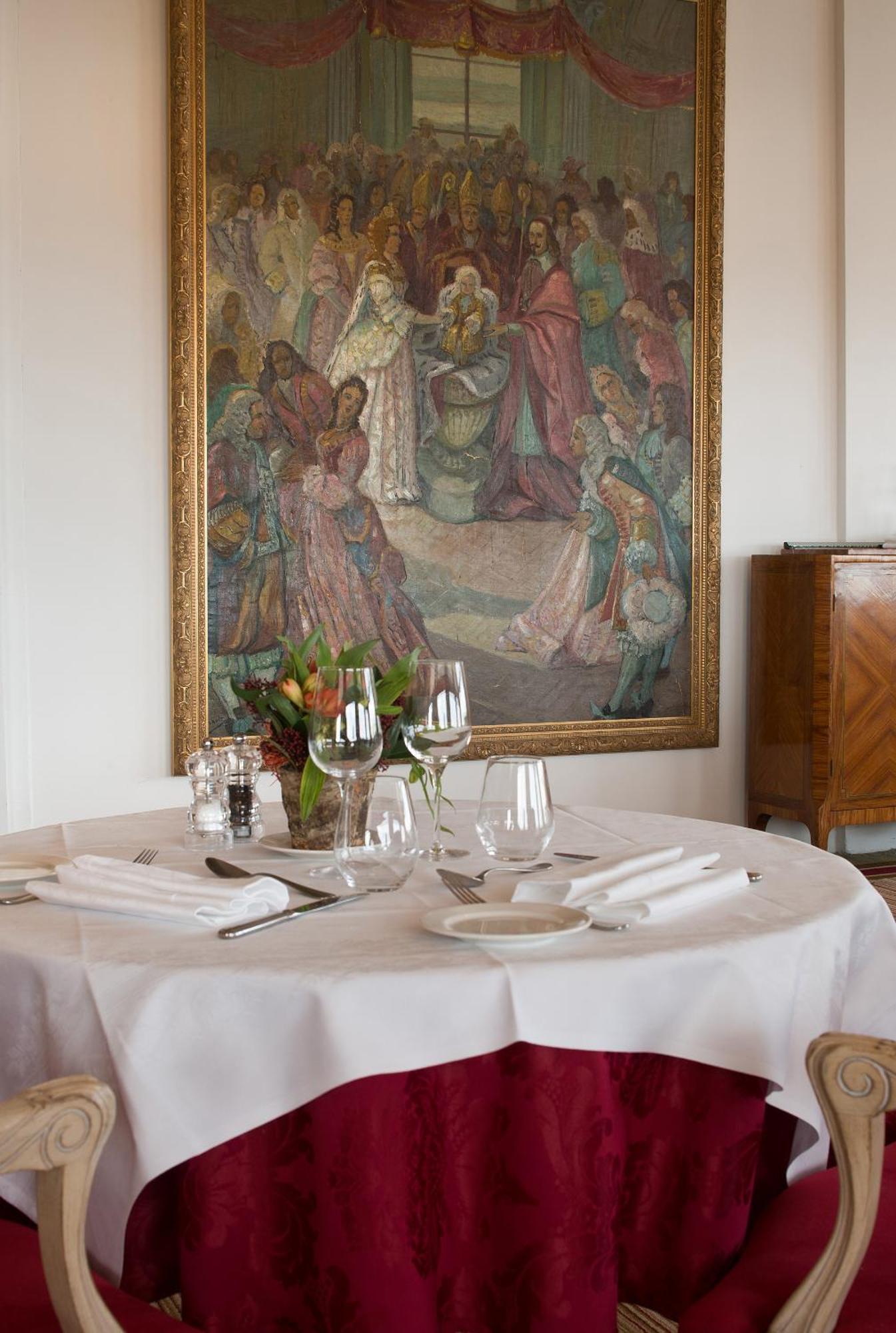 Pavillon Henri IV Hotel Restaurant Gastronomique Terrasse Saint-Germain-en-Laye Esterno foto
