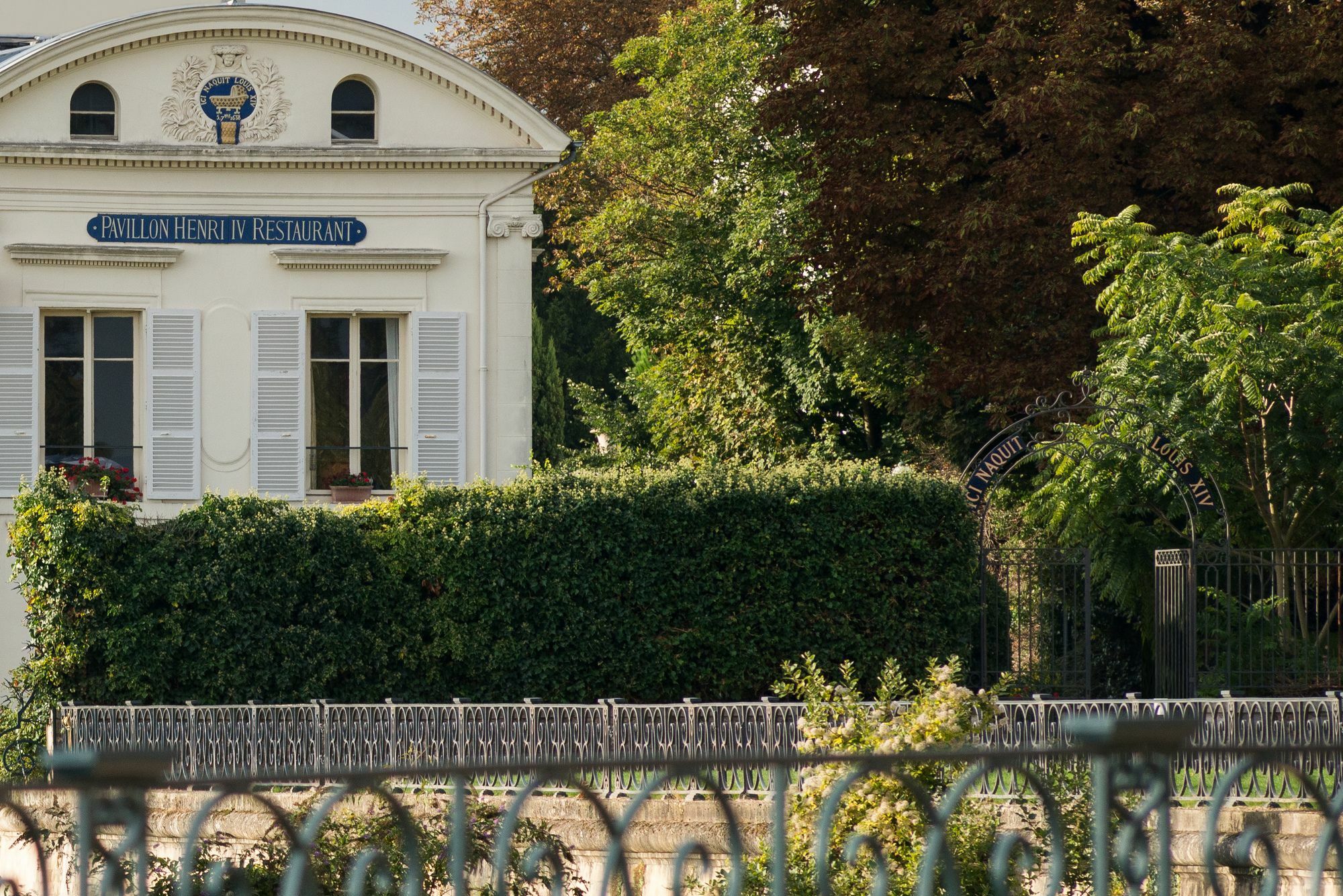 Pavillon Henri IV Hotel Restaurant Gastronomique Terrasse Saint-Germain-en-Laye Esterno foto